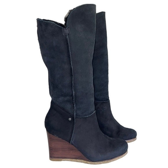 UGG Aprelle Nubuck leather, shearling lined boots. GUC Size 7 - Picture 6 of 11